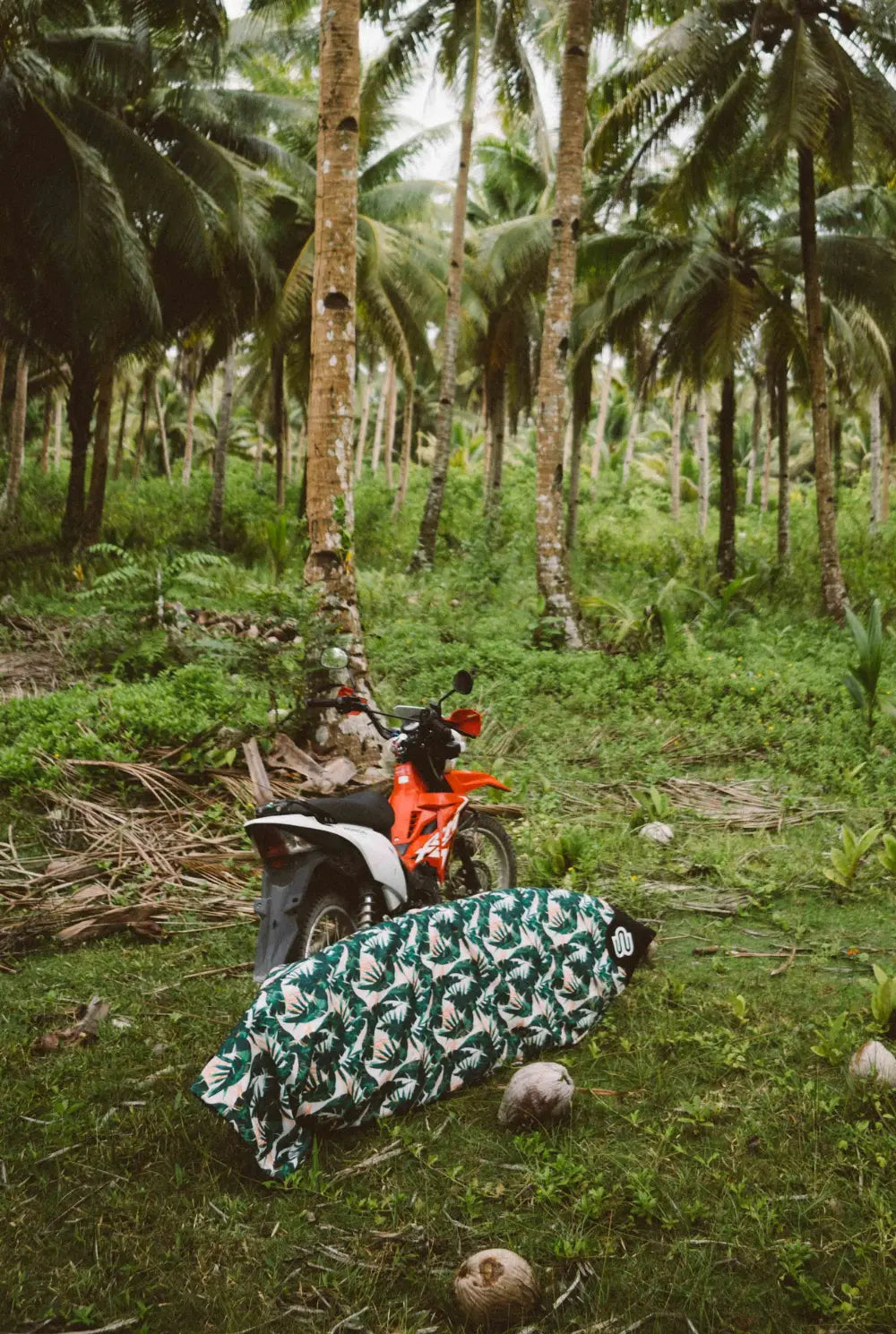 Green Leaf -  Shortboard Surfboard Cover BoardSox